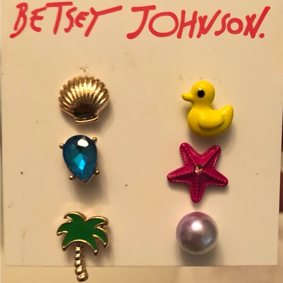 Betsey Johnson 6 mismatch stud earrings - Picture 2 of 4
